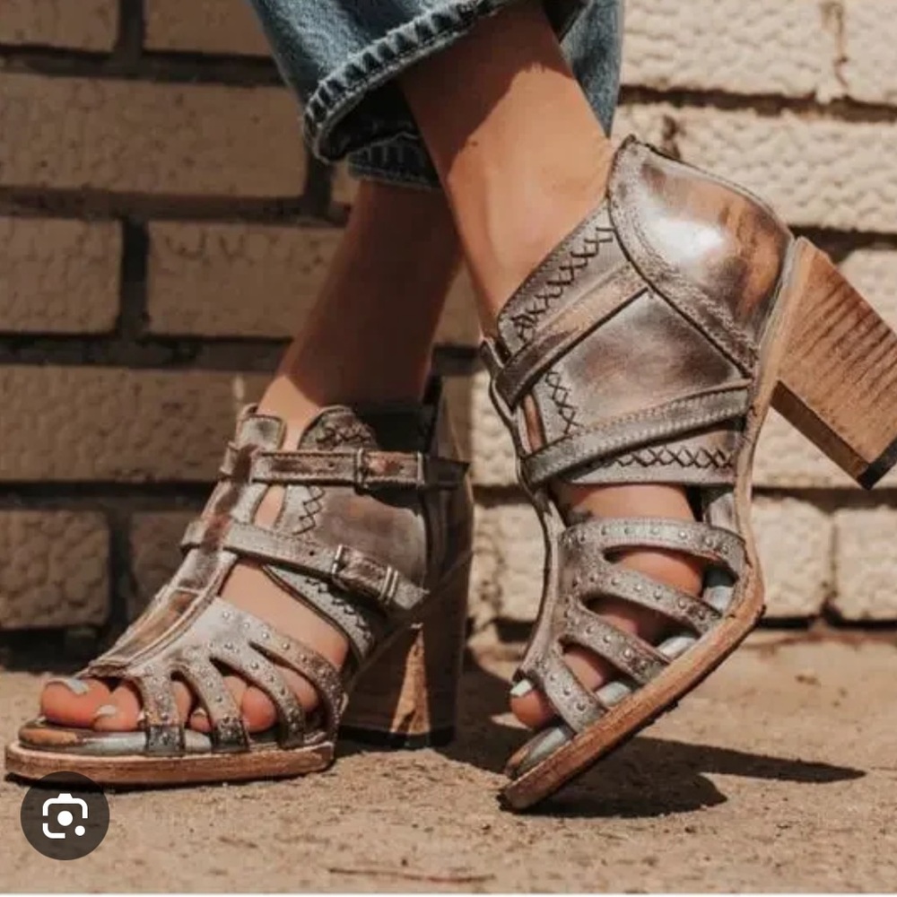 Freebird Conner sandals in the color ice. Perfect condition only worn twice